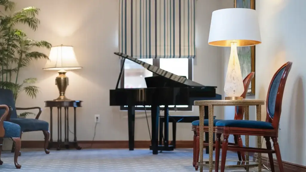 Piano and seating area at Kane Fetterly Funeral Home in Montreal creating a serene and elegant atmosphere